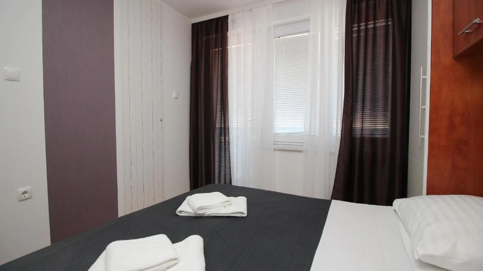 Modern Eingerichtete Apartment Fuer 4 Personen Ideal Fuer Famillien Mit Kinder Im Zentrum Von Baska Kroatien