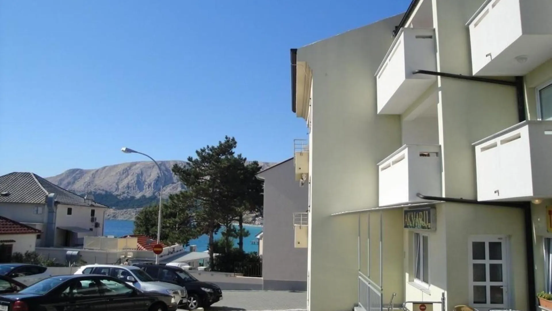 Modern Eingerichtete Apartment Fuer 4 Personen Ideal Fuer Famillien Mit Kinder Im Zentrum Von Baska