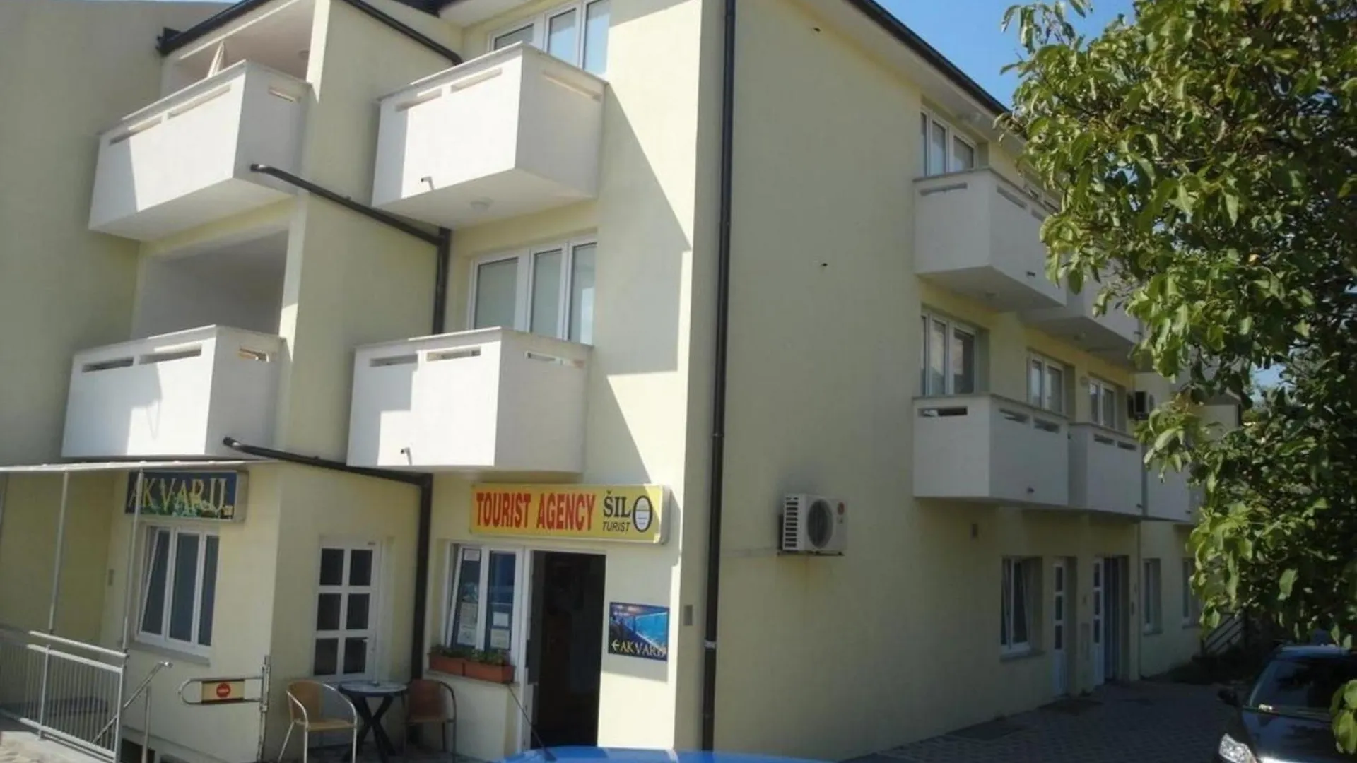 Modern Eingerichtete Apartment Fuer 4 Personen Ideal Fuer Famillien Mit Kinder Im Zentrum Von Baska Croatia