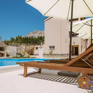  Apartment Mediterraneo Ii