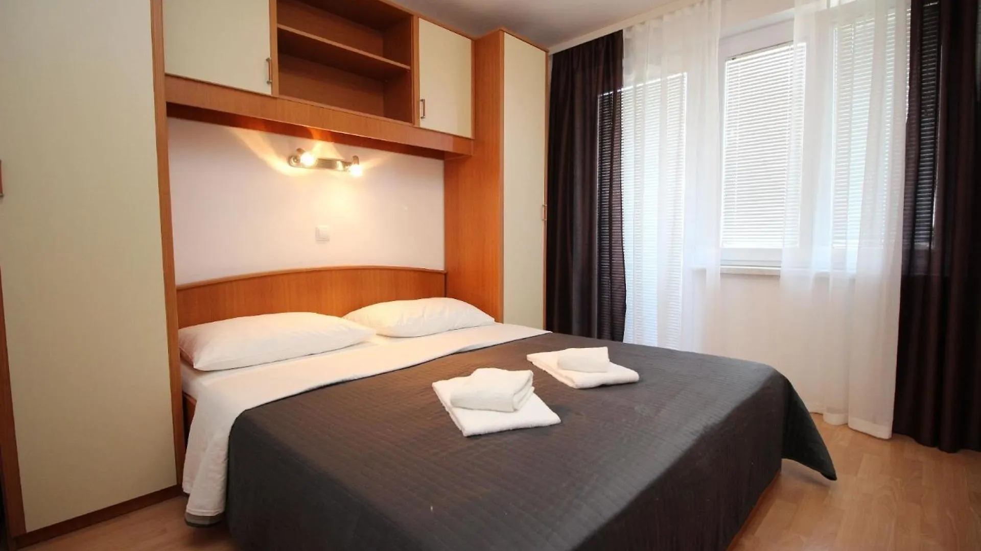 Modern Eingerichtete Apartment Fuer 4 Personen Ideal Fuer Famillien Mit Kinder Im Zentrum Von Baska